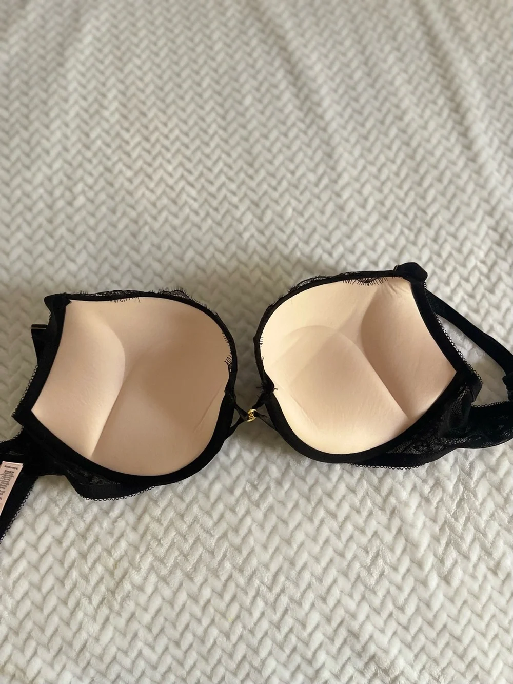 Victoria's Secret Black Lace Underwire Push-Up Bra bombshell very sexy 34D - Picture 6 of 6